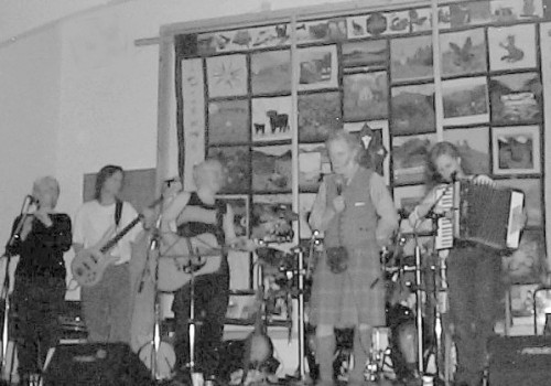 Bert Barnett entertaining partygoers at Laggan