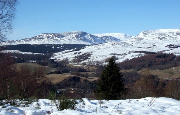 Carn Chois, Ben Chonzie from Knock of Crieff (photo: Alan Dawson)