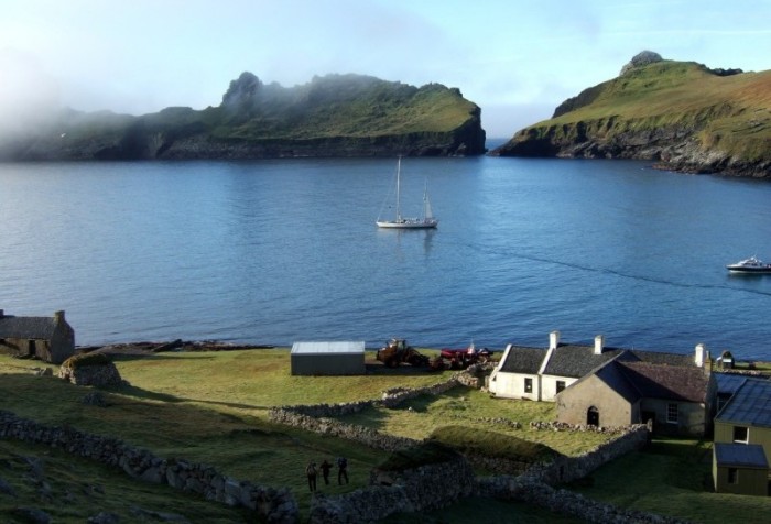 Village Bay and Dun from Hirta (photos: Alan Dawson)