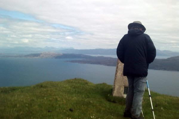 Martin Richardson on Sithean Bhealaich Chumhaing (photo: Cliff Speight)