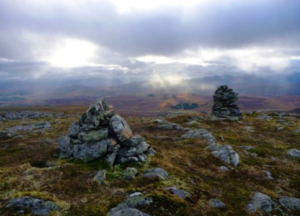 Carn Loch nan Amhaichean (photo: Martin Richardson)