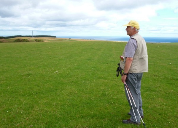 Iain Brown training for Stac Lee on the summit slopes of Lamberton Hill